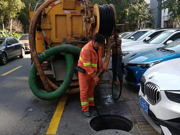 桥西排污管道清淤